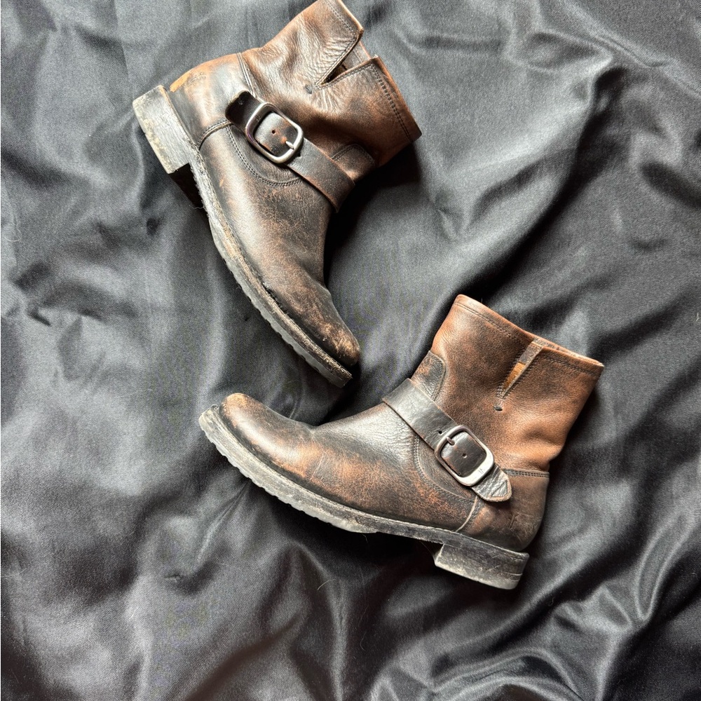 Frye Veronica bootie ankle boot real leather